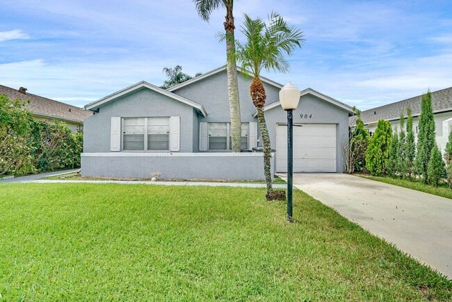 Building Photo - 9044 Pine Springs Dr