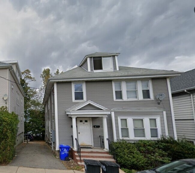 Foto del edificio - 240 Parker Hill Ave