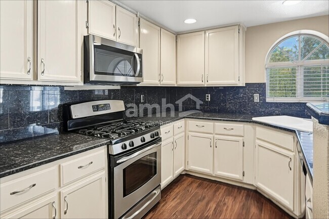 Foto del edificio - 1474 Lodgepole Dr