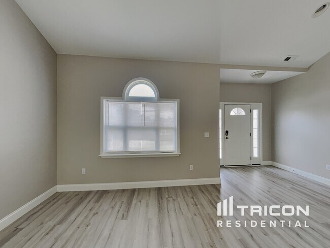 Building Photo - 104 Woodgrove Way Greer SC