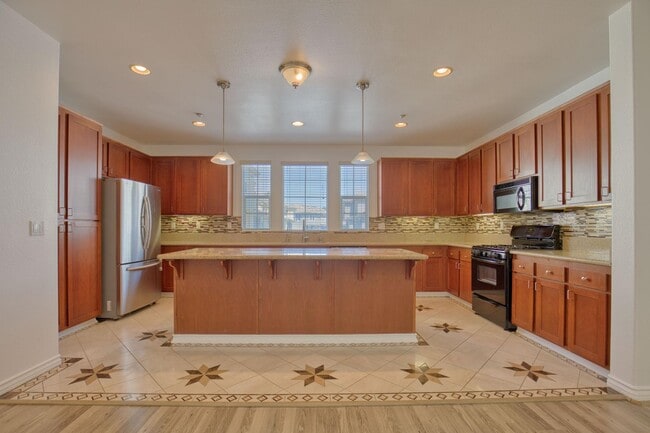 Building Photo - 2706 Black Locust Ct