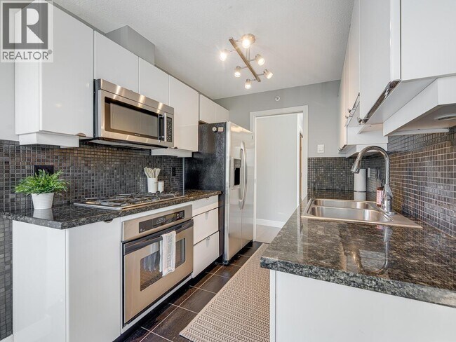 Photo du bâtiment - 608-837-1837 W Hastings St