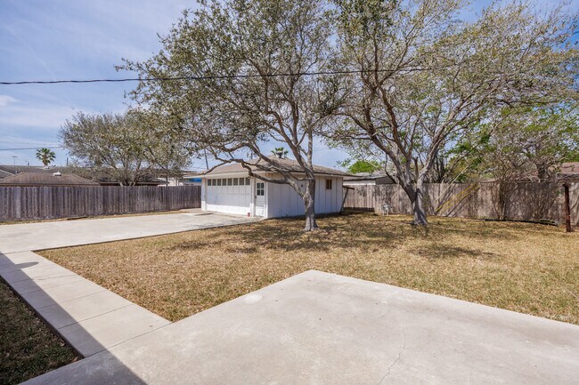 Foto del edificio - 1137 Bradshaw Dr