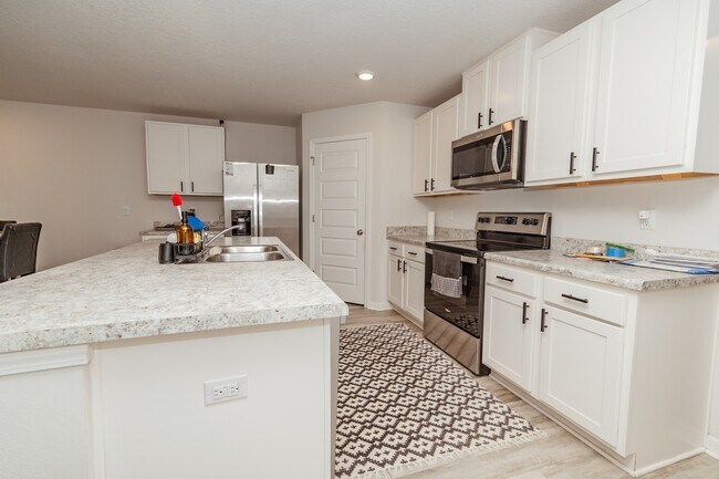 Building Photo - 3032 Heritage Plantation Blvd