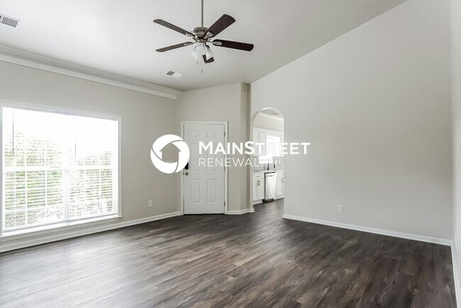Foto del edificio - 3 Bedroom Pet-Friendly Home in BESSEMER, AL with Main Street Renewal