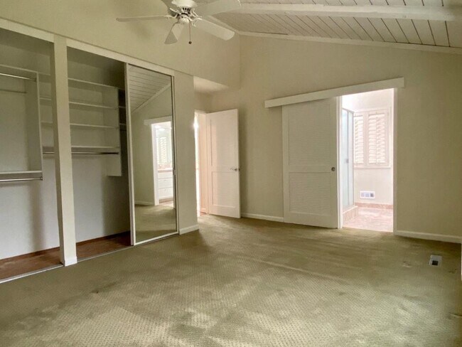 Building Photo - 12488 Scully Ave