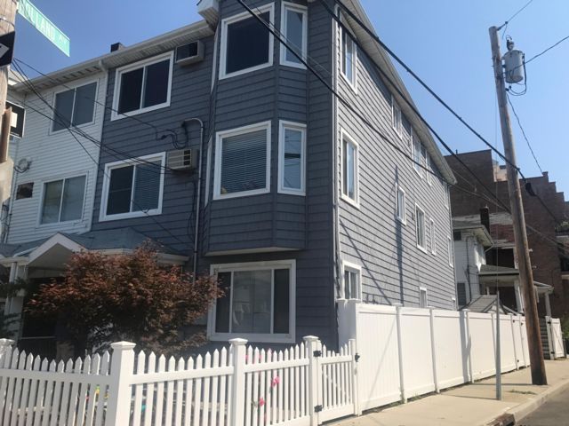 Primary Photo - 158 Beach 91St St