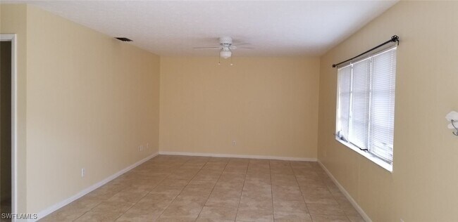 Foto del edificio - 4104 SE 12th Pl