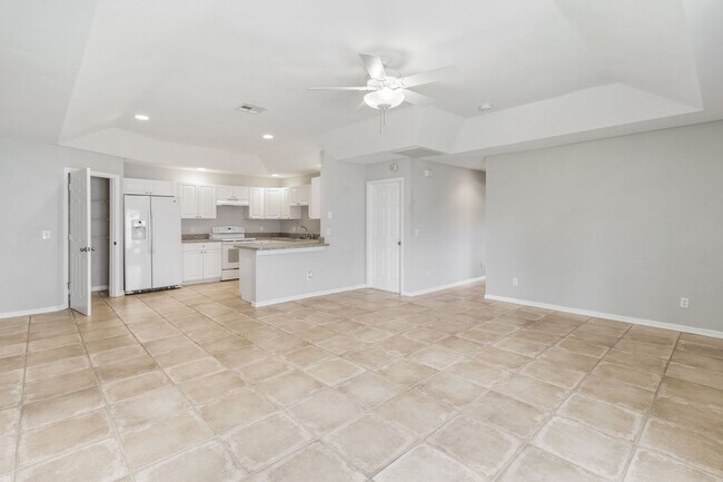 Foto del edificio - Spacious Duplex in SW Cape Coral