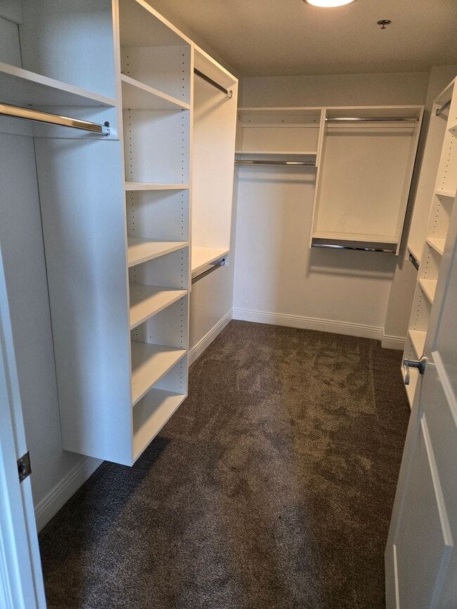 Interior Photo - Encore