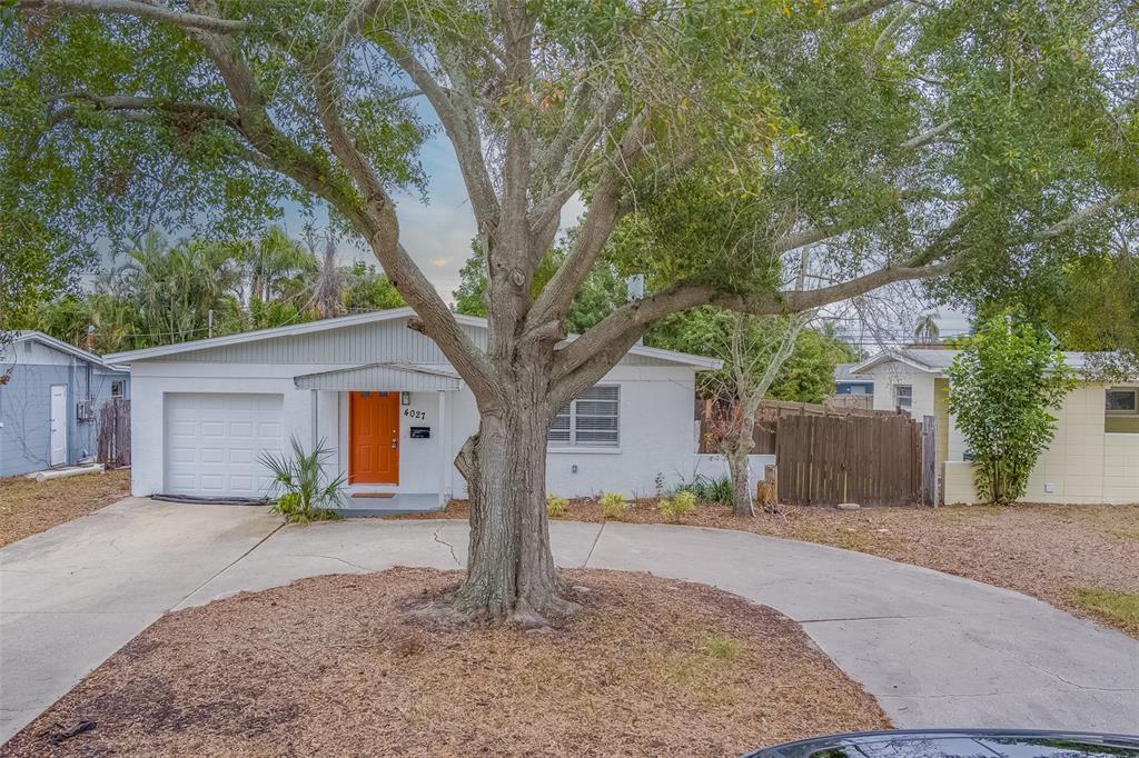 Foto principal - 4027 Huntington St NE