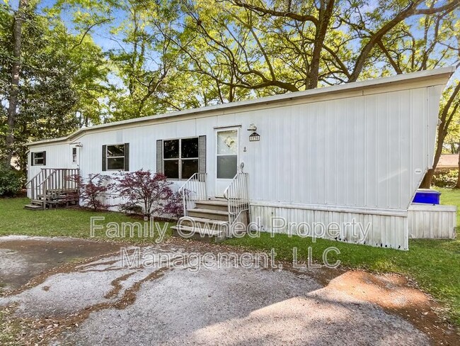 Building Photo - 1735 E Avalon Cir