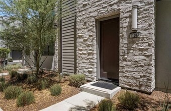 Building Photo - 11051 Momentum Dr