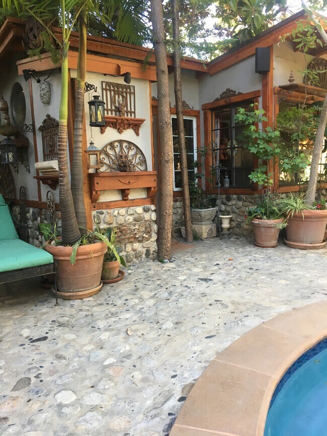 Foto del edificio - 6200 Ranchito Ave