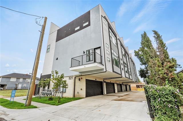 Building Photo - 521 Melba St