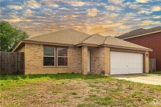 Building Photo - 2216 Llano Grande Ln
