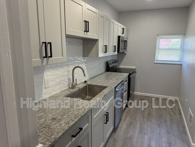 Foto del edificio - 913 Blunston St