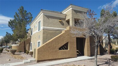 Building Photo - 8070 W Russell Rd