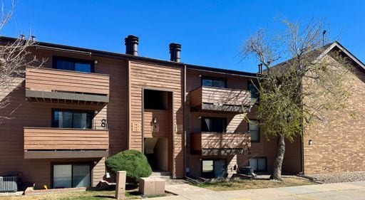 Lovely 1 Bedroom, 1 Bathroom Lakewood Condo! Community POOL!!! - Lovely 1 Bedroom, 1 Bathroom Lakewood Condo! Community POOL!!!