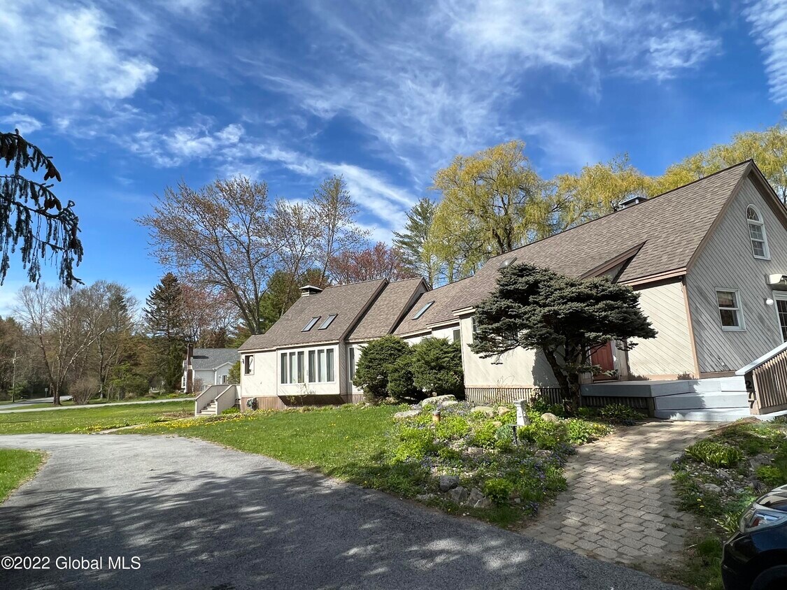 277 Burt Rd, Fort Edward, NY 12828 House Rental in Fort Edward, NY