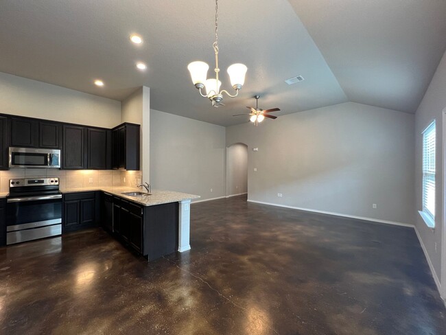 Foto del edificio - Luxury 3/2 Duplex in Seguin, Texas