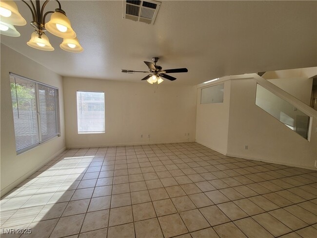 Foto del edificio - 9760 Ocotillo Falls Ave