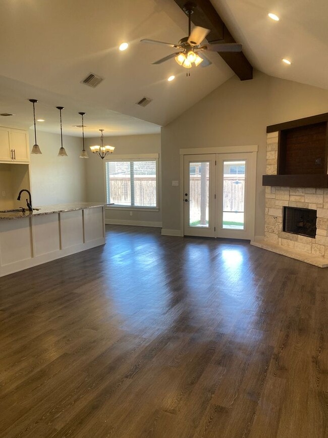 Building Photo - 3 bed 2 bath in Frenship ISD