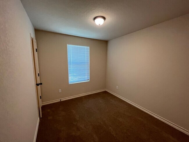 Foto del edificio - 7010 Micayla Cove #101, San Antonio, TX. 7...