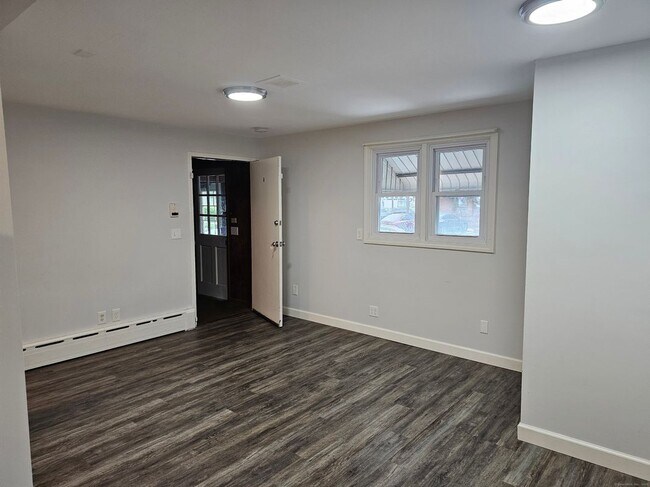Foto del edificio - 242 Kent Ave