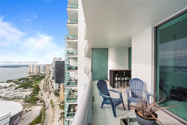 Building Photo - 900 Biscayne Blvd