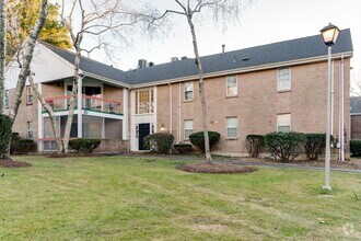 Building Photo - 20 Brian Dr