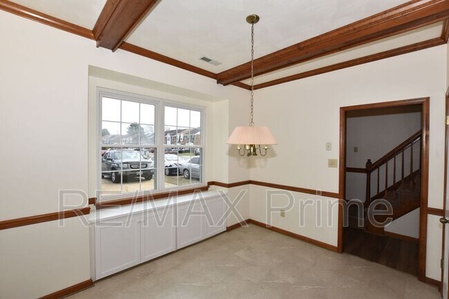 Foto del edificio - 636 Sedgefield Ct
