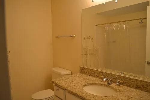 Building Photo - 45430 Nottingham Dr