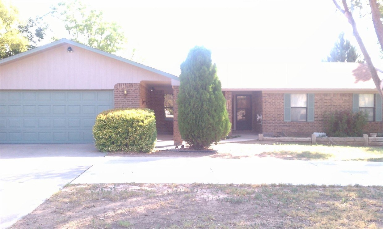 Primary Photo - 3 br, 2 bath House - 203 Tierra Berrenda Dr.