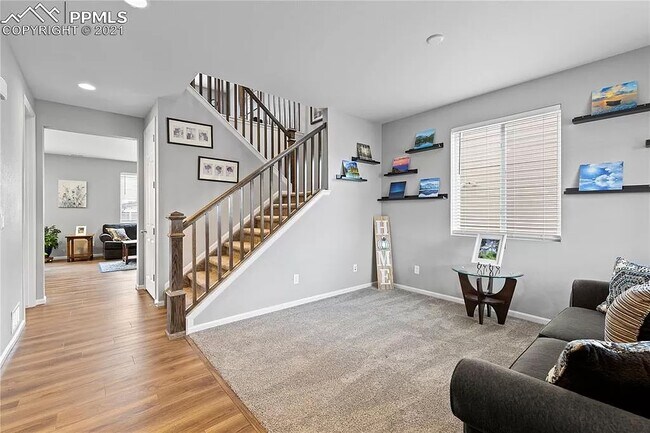 Building Photo - 7111 Preble Dr