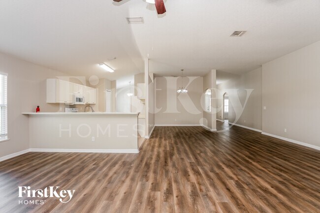 Foto del edificio - 932 Tavernier Cir NE