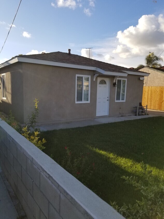 Building Photo - 15227 Osage Ave