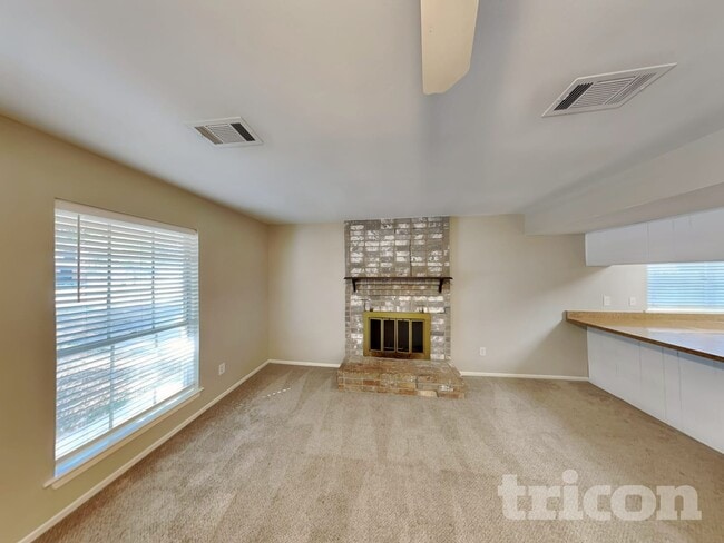 Building Photo - 2007 Smoke Rock Dr