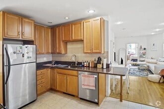 Building Photo - 164 L St