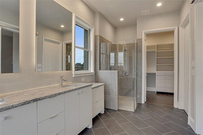 Foto del edificio - 878 3rd St