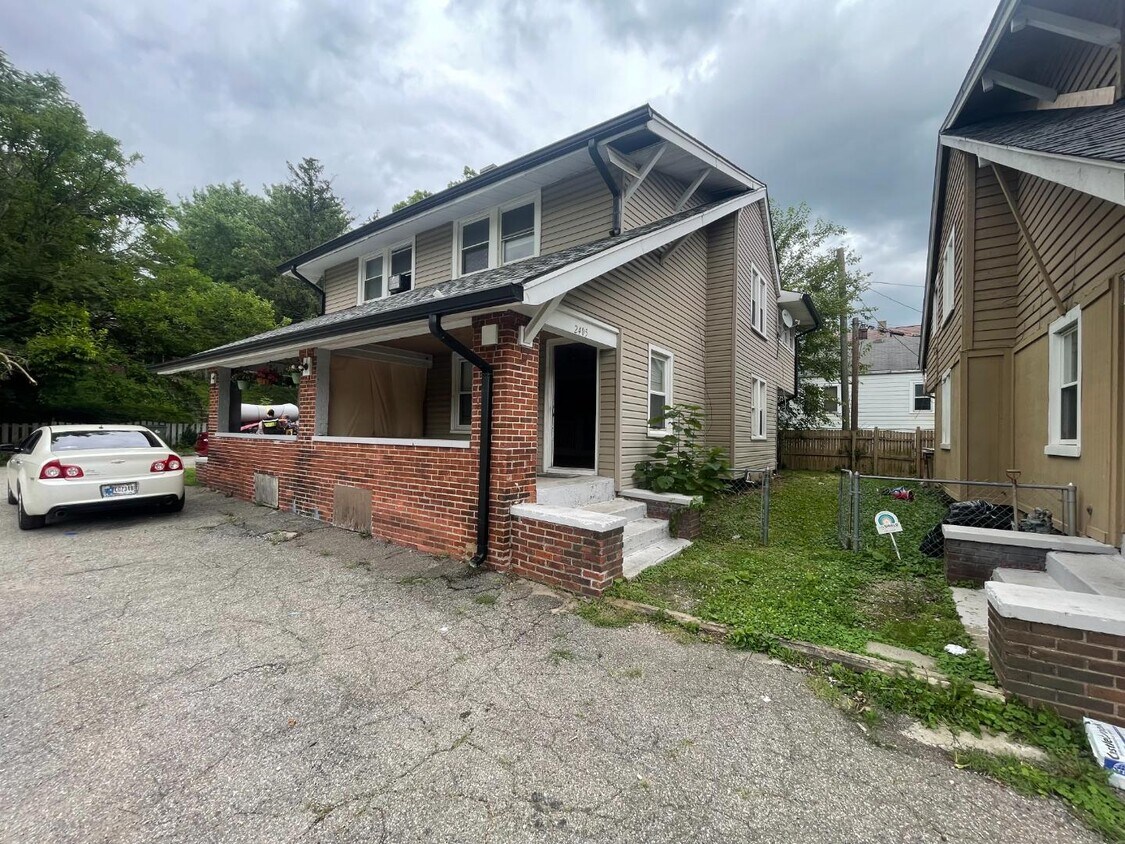 Foto principal - 2405 E 16th St