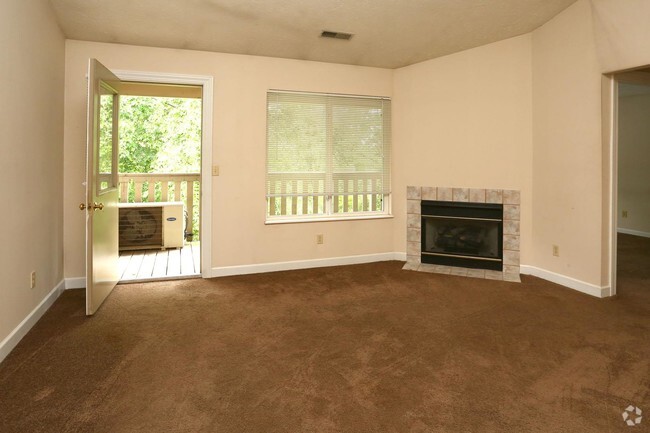 Living Room - Bridgewater Park Apartments