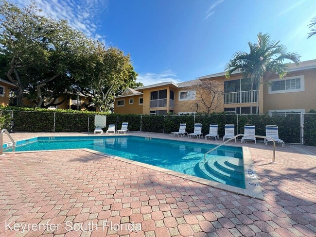Building Photo - 2 br, 2 bath House - 811 SE 4th Ave Unit C205