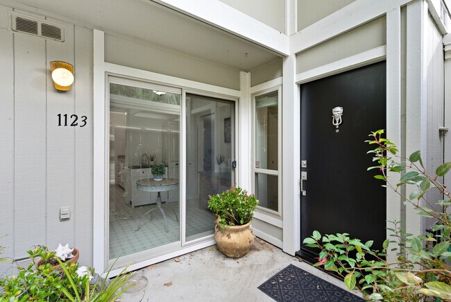 Foto del edificio - 1123 San Ramon Valley Blvd