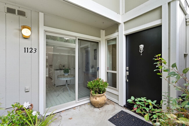 Photo - 1123 San Ramon Valley Blvd Townhome