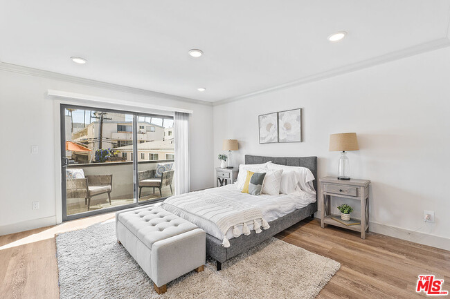 Foto del edificio - 821 3rd St