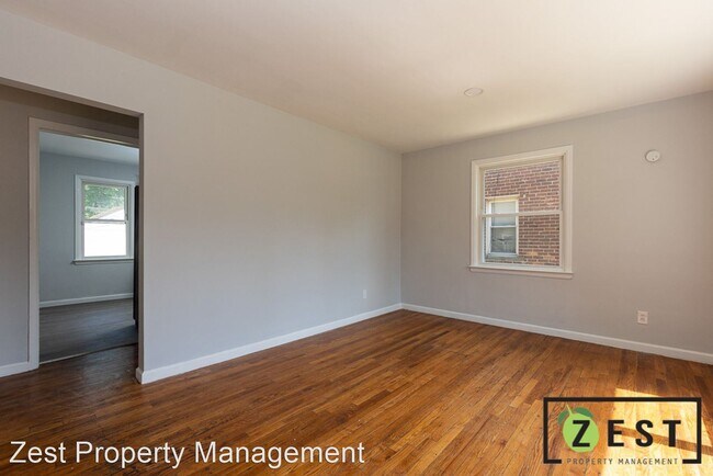 Foto del edificio - 3 br, 1 bath House - 6186 Farmbrook Street