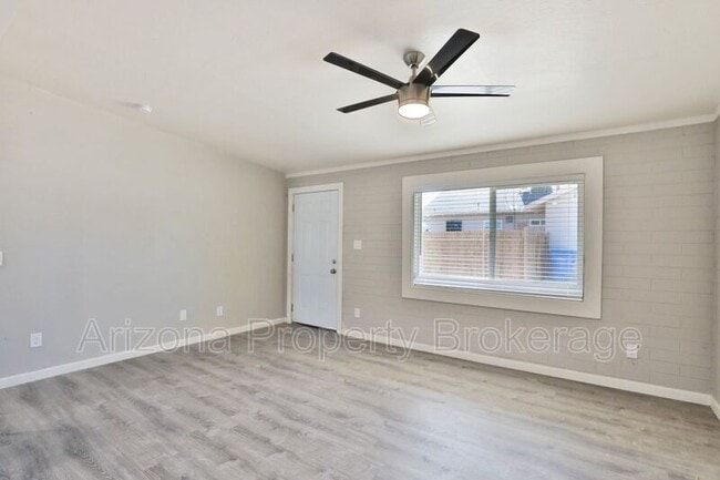 Building Photo - 1538 E Pierce St