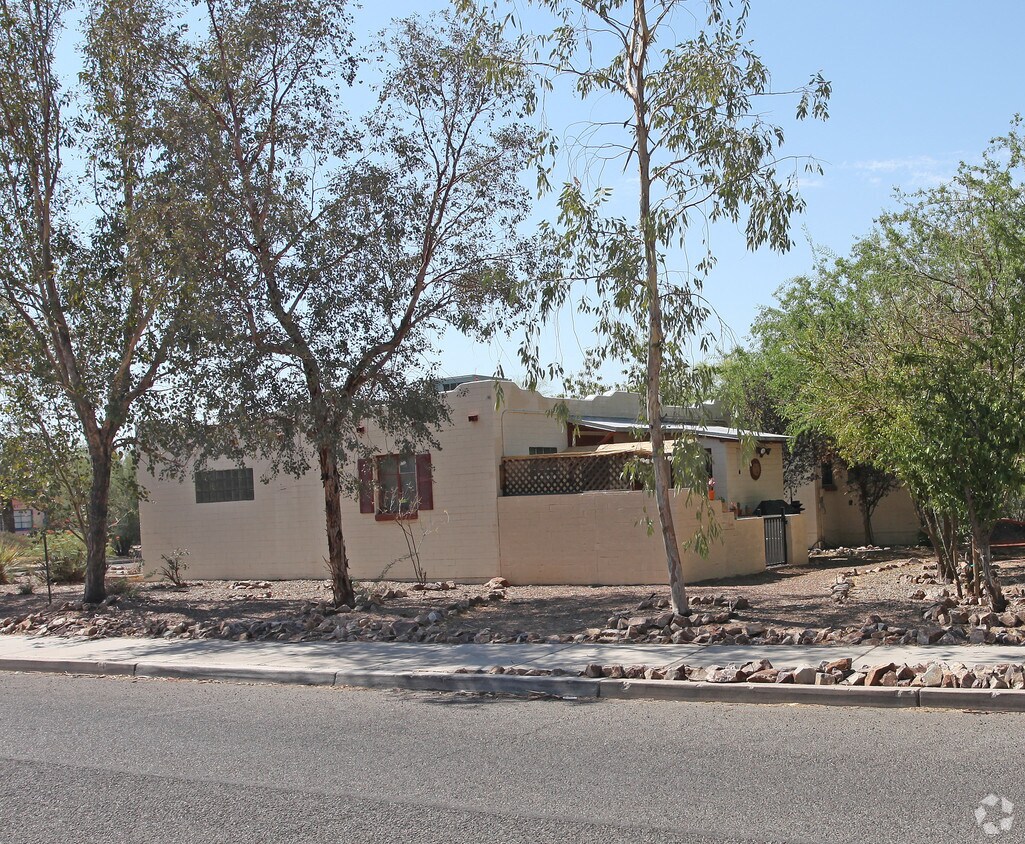 Foto del edificio - 1325-1333 N 2nd Ave