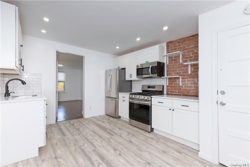 7 Dunwoodie St Unit Suite 2S, Scarsdale, NY 10583 Room for Rent in